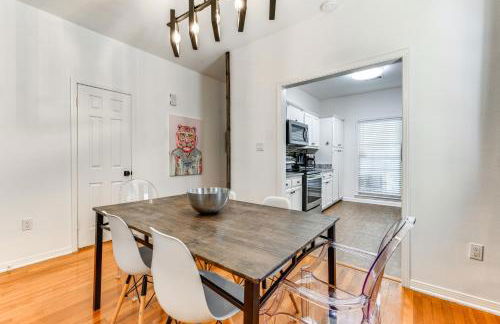 Colorful Baton Rouge Home Deck, Grill and Fire Pit - Foto 7