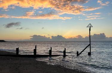 The Bolthole - Photo 10