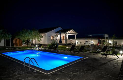 Holiday home Aprilis with pool, jacuzzi and sauna - Foto 50