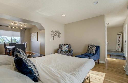 Deep Blue Spacious Escape w Hot Tub & Playground - Foto 11