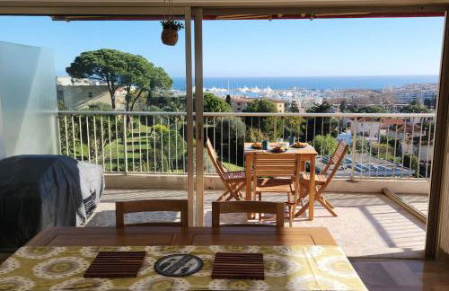 Stunning views large balcony apartment with pool - Foto 2