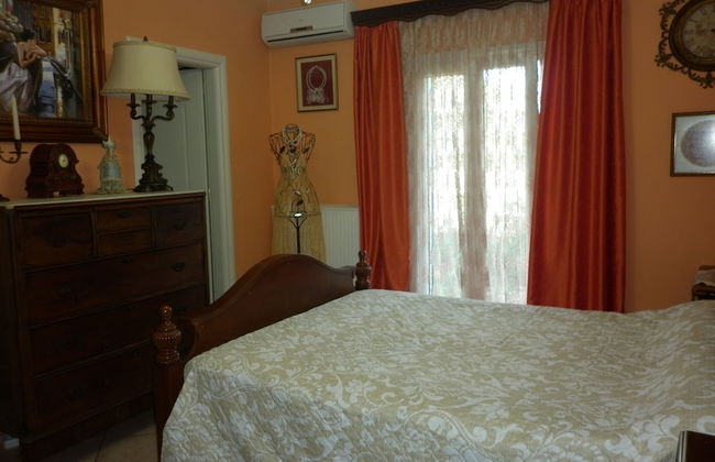 Helen's family home - Photo 2