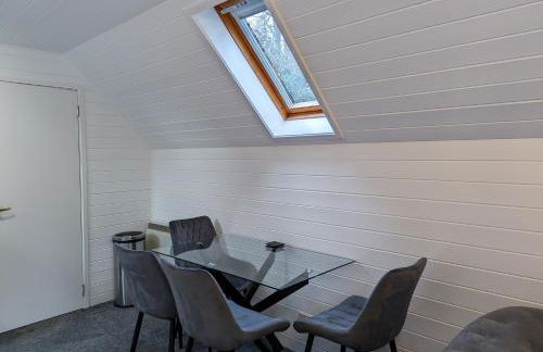 Epona 8 - Hot Tub-Perth-Pets-Luxury - Photo 13