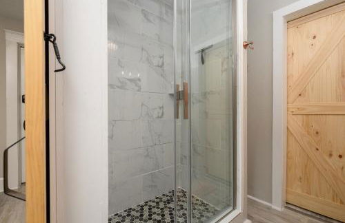 Promise Land Manor Historic home lake access, near parks and venues - Foto 37