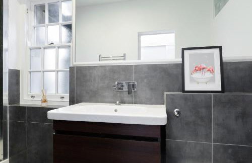 Spacious 4 bedrooms flat in New Oxford Street - Foto 14