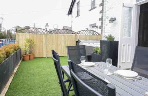 Bank Chambers in Bowness with Hot Tub and Lake Access - Photo 30