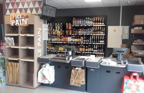 Airport Paris Eiffel Tower Center Roissy CDG - Foto 37