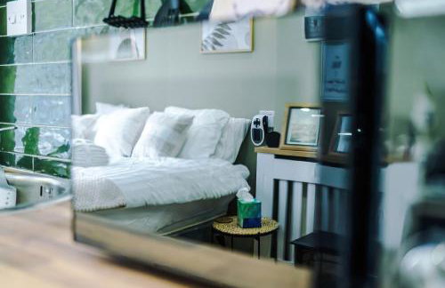 St Davids Lodge - Cosy Stay in Preston for 2 with FREE Parking - Ideal For Business or Work Stays - Presented by Parydise Properties - Photo 3