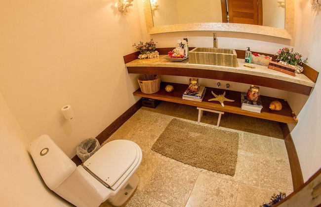 Mansão Exuberante Pé na Areia Ferradura - Photo 41