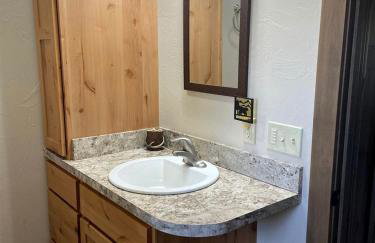 Charming Cabin with Mountain Views Near Madison River in Ennis, Montana - Foto 20