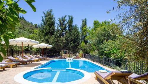 Apanema Mindfulness Villas Resort with Fast WiFi, Pool, Sauna, Massage - Foto 1, sunbed