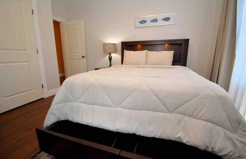 9 Bedroom Saratoga Retreat, In-Ground Heated Pool, HotTub, Firepit, Gourmet Kitchen, Private Office - Foto 62