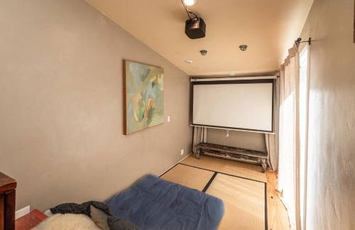 Your Spacious Escape: Creek, Pool, Sauna, Hot Tub - Foto 38