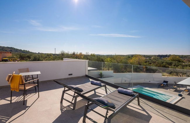 Holly - With Pool - H - Foto 31