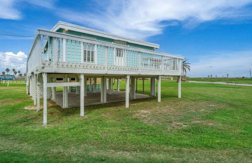 Beach Bungalow with Gorgeous Deck, Close to Beach - Foto 25