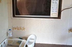 Casa com piscina para até 6 pessoas com duas camas de casal e sofá-cama casal - Foto 24