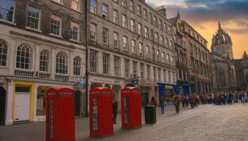 Be in the front row - Royal Mile 3 bedroom apartment - Photo 1