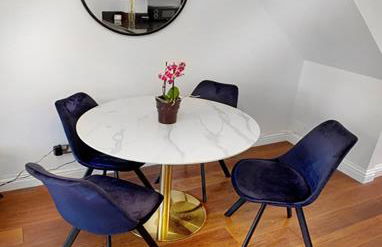 Knaphill - 2 Bedroom Terrace House - With Garden - Photo 4