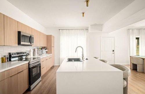 Resort-Style 3BR Ensuites, Slps7, Pool&, Gated, BBQ - Photo 28