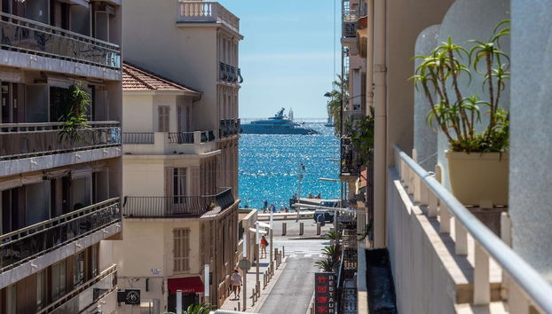 Large studio - 50m Cannes beach - terrace sea view - Foto 2, Imagen principal