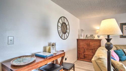 Sunny Cocoa Beach Condo with Balcony and Pool Access - Foto 5
