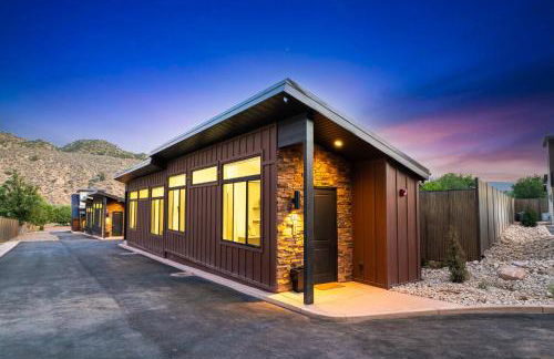 The Bungalows at Zion - Photo 25