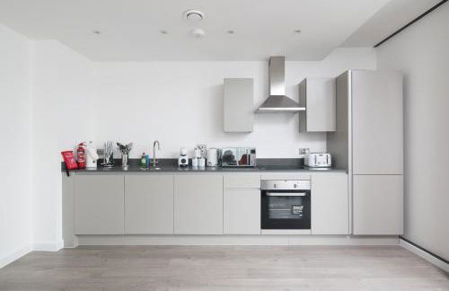 Modern Flat with Parking - Last Min Deals Available - Foto 14