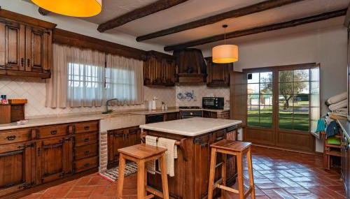 Casa com Piscina Privada em Palmela - Jardim & Estacionamento - Foto 5