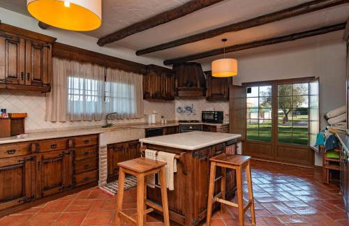 Casa com Piscina Privada em Palmela - Jardim & Estacionamento - Foto 19