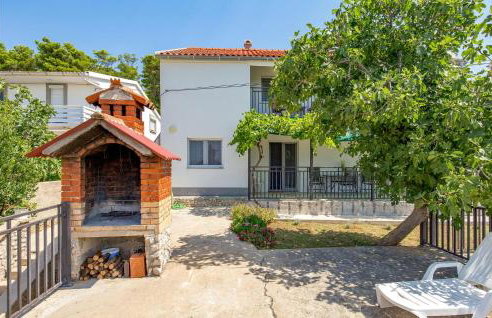 1 Bedroom Lovely Apartment In Vlasici - Foto 12