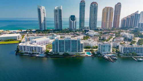 Waterfront Luxury 2-Bedroom Condo Sunny Isles Beach - Foto 5