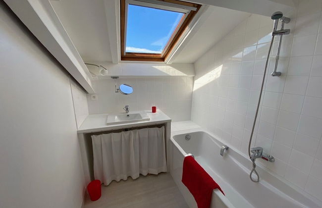 Sunlit Villa in Banne - Photo 18