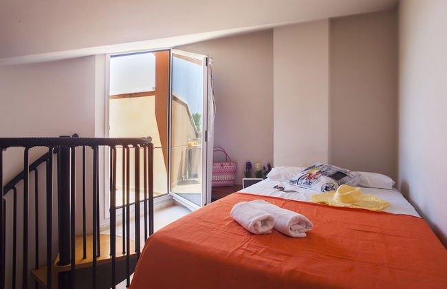 Velor Apartments - Photo 8