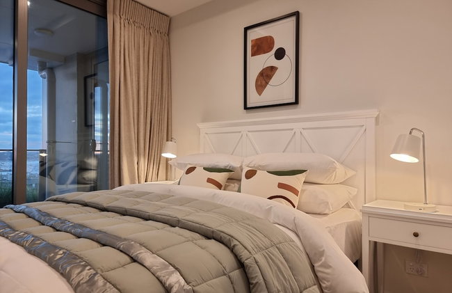 Luxe Apt w Harbour-Sunset Views -Parking - Foto 11