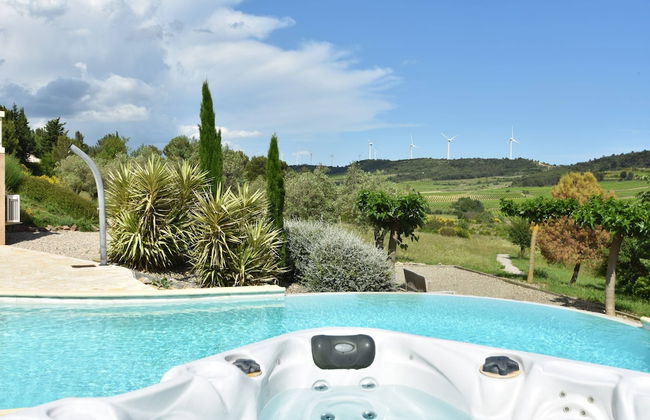Villa With Heated Pool, Jacuzzi, Sports Field and Stunning Views - Photo 1