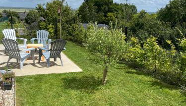 L'Olivier en Baie, T3 de standing avec jardin, vue baie, parking privé - Foto 4, Garden, sunbed, Garden view