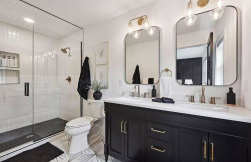 Luxury Cowdry Cottage Lake Home - Foto 46