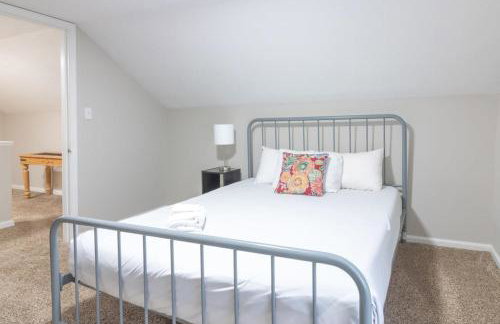 Wrap-Around Porch Uptown Stay-Pets Welcome! - Foto 23