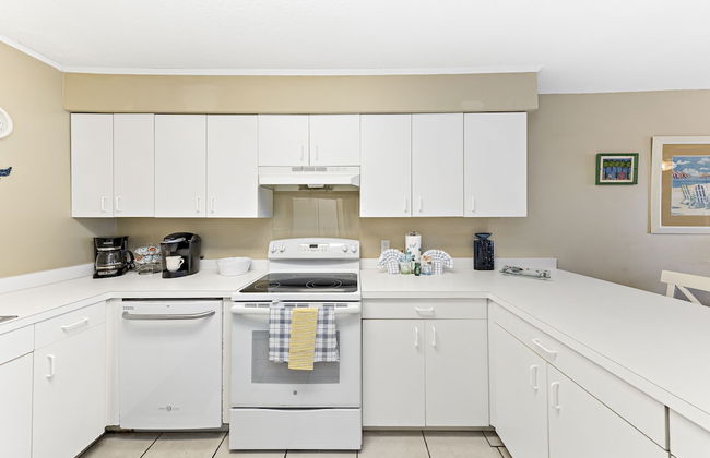 Seaside Beach & Racquet Condos - Photo 27