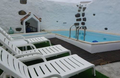 PRECIOSA CASA EMBLEMATATICA, PISCINA,WIFI - Foto 16