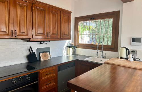 PRAGA 2 - Encantadora casa con piscina y vistas al bosque! - Foto 7