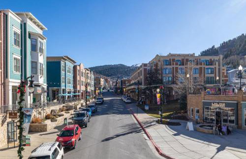 Ski in Ski out Main Street Balcony Hot Tub - Photo 43