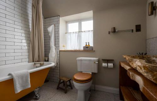 Luxury Boutique Barn Hideaway Near Bourton with Hot Tub - Foto 29