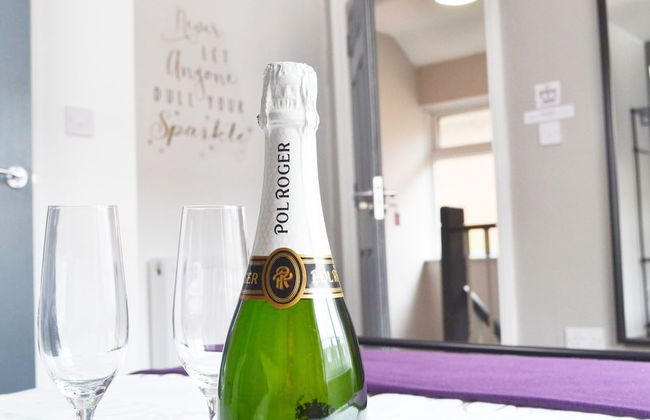 No 40, 5 beds, sleeps 7 - Photo 17