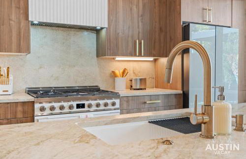 East ATX 4BR 3.5BA Getaway Near Lady Bird and Chavez Cocktails by Austin Vacay - Foto 18