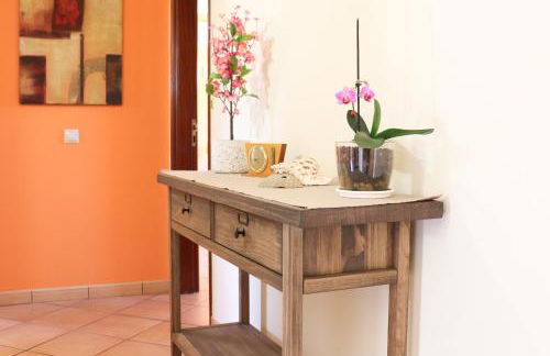 VILLA EBER - independent 1 & 2 bedroom apartments, pool, air con, fast Wi-Fi, near old town of Albufeira and beaches - Foto 10