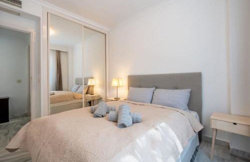 Luxury 3BR Puerto Banus, Pool, Garden, Walk to Marina & Beach - Photo 7