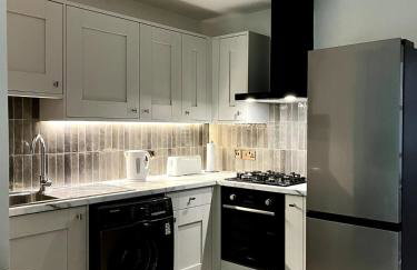 3 Bedroom House with Parking - Foto 4