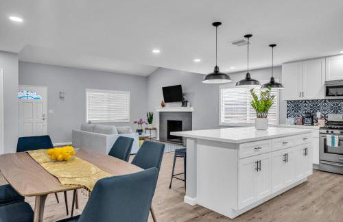 Sunny Simi Valley Valley 4BR 3BR LTR Modern Home Dedicated Work Place High Speed internet - Foto 13