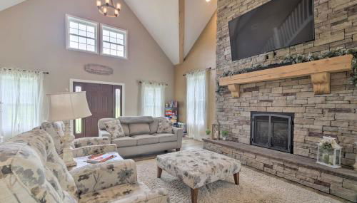 Upstate Hideaway with Hot Tub, 13 Mi to Malone! - Photo 5